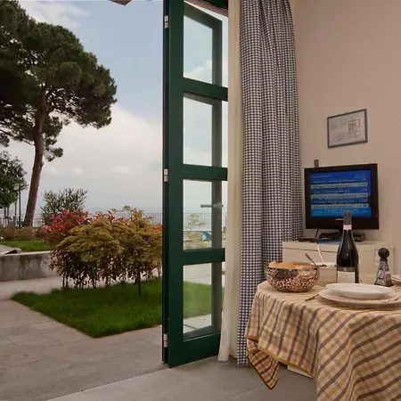 Apartment Sleeps 3 Pool T421408 *